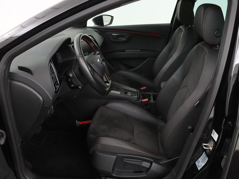 SEAT Leon 1.5 TSI FR Ultimate Edition Black | Panoramadak | Stoelverwarming | Adaptive cruise | Beats Audio | Sfeerverlichting | Carplay | Leder/Alcantara | Full LED | Virtual Cockpit | Keyless | Navigatie