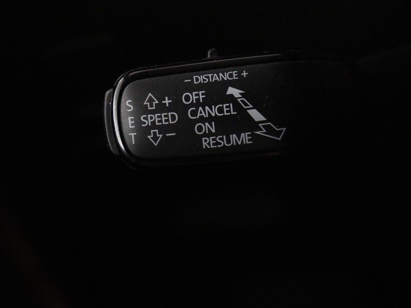 SEAT Leon 1.5 TSI FR Ultimate Edition Black | Panoramadak | Stoelverwarming | Adaptive cruise | Beats Audio | Sfeerverlichting | Carplay | Leder/Alcantara | Full LED | Virtual Cockpit | Keyless | Navigatie