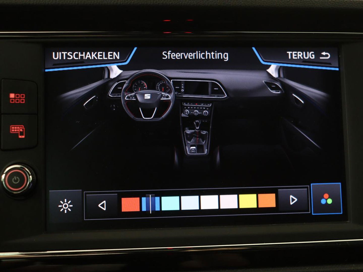 SEAT Leon 1.5 TSI FR Ultimate Edition Black | Panoramadak | Stoelverwarming | Adaptive cruise | Beats Audio | Sfeerverlichting | Carplay | Leder/Alcantara | Full LED | Virtual Cockpit | Keyless | Navigatie