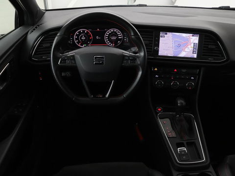 SEAT Leon 1.5 TSI FR Ultimate Edition Black | Panoramadak | Stoelverwarming | Adaptive cruise | Beats Audio | Sfeerverlichting | Carplay | Leder/Alcantara | Full LED | Virtual Cockpit | Keyless | Navigatie