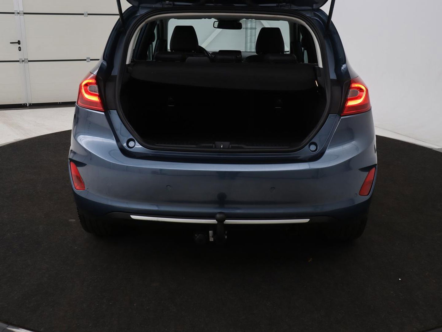 Ford Fiesta 1.0 EcoBoost Vignale | 125pk | Stoel & stuurverwarming | Half leder | B&O Sound | Trekhaak | Carplay | Keyless | Camera | Climate control | Park Assist | Cruise control | Navigatie
