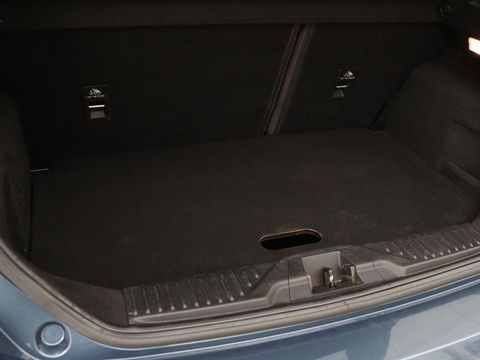 Ford Fiesta 1.0 EcoBoost Vignale | 125pk | Stoel & stuurverwarming | Half leder | B&O Sound | Trekhaak | Carplay | Keyless | Camera | Climate control | Park Assist | Cruise control | Navigatie