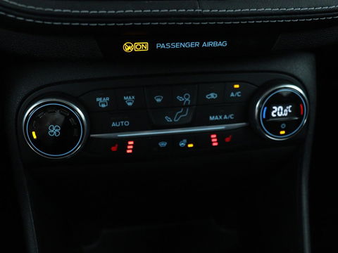 Ford Fiesta 1.0 EcoBoost Vignale | 125pk | Stoel & stuurverwarming | Half leder | B&O Sound | Trekhaak | Carplay | Keyless | Camera | Climate control | Park Assist | Cruise control | Navigatie