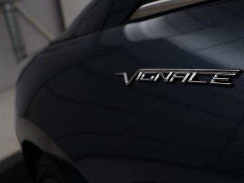 Ford Fiesta 1.0 EcoBoost Vignale | 125pk | Stoel & stuurverwarming | Half leder | B&O Sound | Trekhaak | Carplay | Keyless | Camera | Climate control | Park Assist | Cruise control | Navigatie