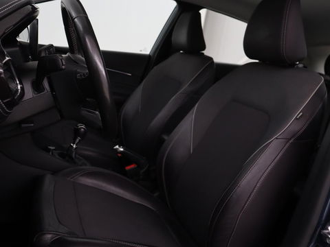 Ford Fiesta 1.0 EcoBoost Vignale | 125pk | Stoel & stuurverwarming | Half leder | B&O Sound | Trekhaak | Carplay | Keyless | Camera | Climate control | Park Assist | Cruise control | Navigatie