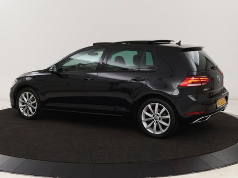 Volkswagen Golf 1.5 TSI Highline | 1e eigenaar | Panoramadak | Stoelverwarming | Dynaudio | Full LED | Massage | Park Assist | Camera | Adaptive cruise | Active Info Display | Climate control