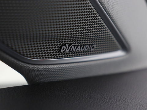 Volkswagen Golf 1.5 TSI Highline | 1e eigenaar | Panoramadak | Stoelverwarming | Dynaudio | Full LED | Massage | Park Assist | Camera | Adaptive cruise | Active Info Display | Climate control