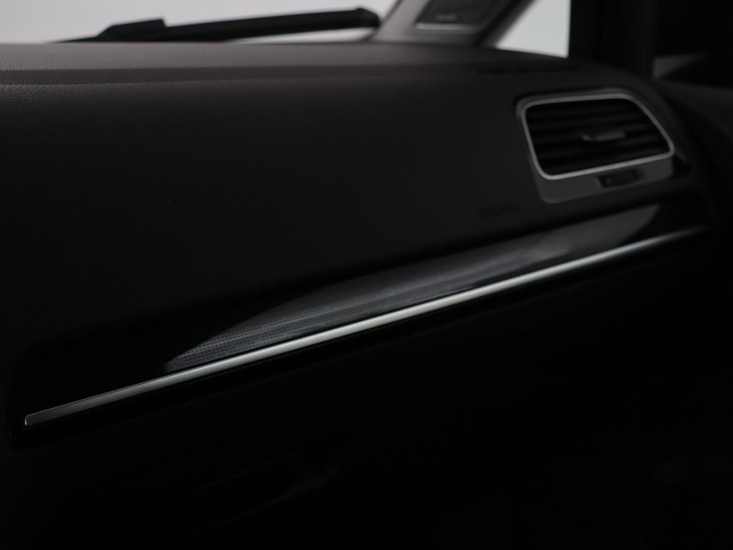 Volkswagen Golf 1.5 TSI Highline | 1e eigenaar | Panoramadak | Stoelverwarming | Dynaudio | Full LED | Massage | Park Assist | Camera | Adaptive cruise | Active Info Display | Climate control