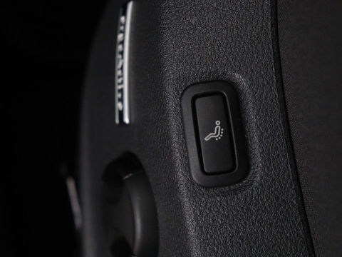 Volkswagen Golf 1.5 TSI Highline | 1e eigenaar | Panoramadak | Stoelverwarming | Dynaudio | Full LED | Massage | Park Assist | Camera | Adaptive cruise | Active Info Display | Climate control