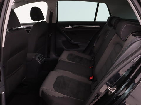 Volkswagen Golf 1.5 TSI Highline | 1e eigenaar | Panoramadak | Stoelverwarming | Dynaudio | Full LED | Massage | Park Assist | Camera | Adaptive cruise | Active Info Display | Climate control
