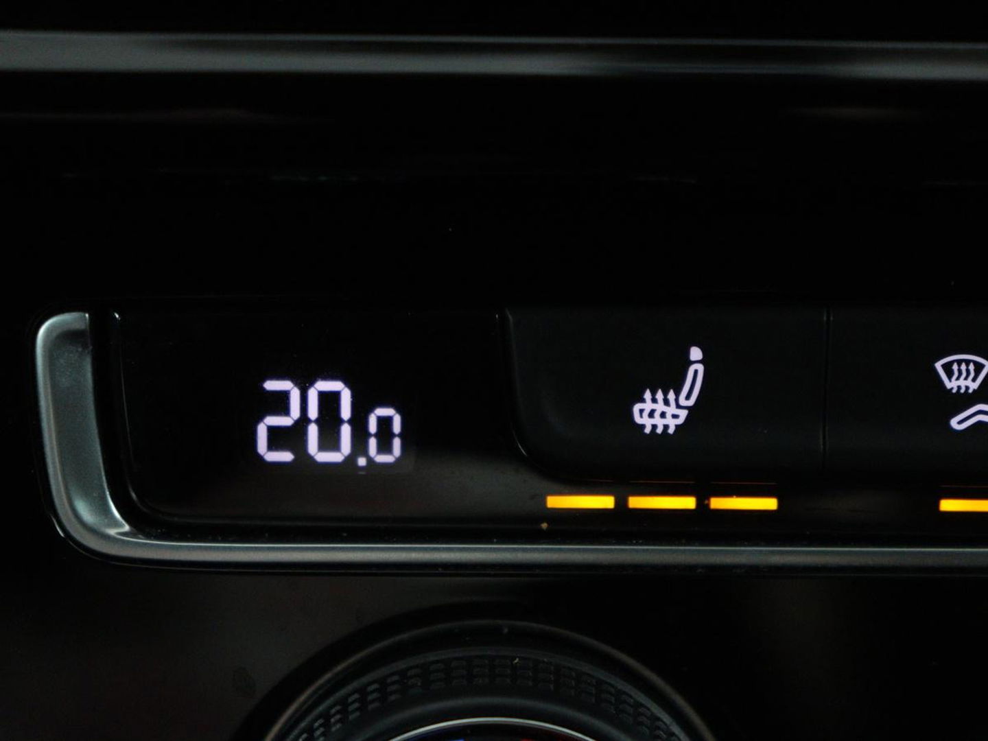Volkswagen Golf 1.5 TSI Highline | 1e eigenaar | Panoramadak | Stoelverwarming | Dynaudio | Full LED | Massage | Park Assist | Camera | Adaptive cruise | Active Info Display | Climate control