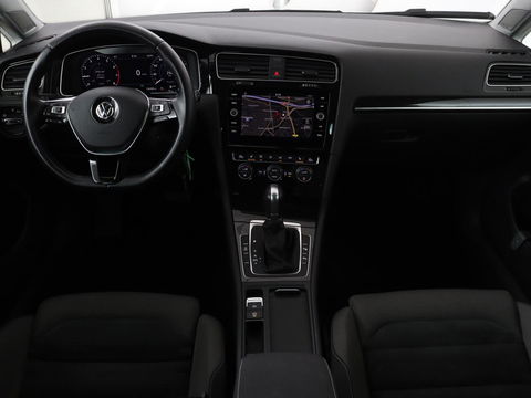 Volkswagen Golf 1.5 TSI Highline | 1e eigenaar | Panoramadak | Stoelverwarming | Dynaudio | Full LED | Massage | Park Assist | Camera | Adaptive cruise | Active Info Display | Climate control