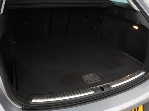 SEAT Leon 1.5 TSI FR Business Intens | Stoelverwarming | Trekhaak | Adaptive cruise | Carplay | Virtual Cockpit | Full LED | Sfeerverlichting | Navigatie