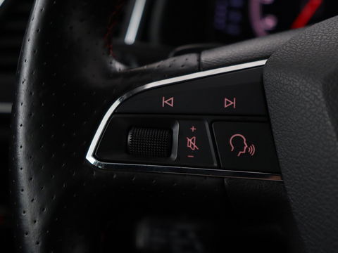 SEAT Leon 1.5 TSI FR Business Intens | Stoelverwarming | Trekhaak | Adaptive cruise | Carplay | Virtual Cockpit | Full LED | Sfeerverlichting | Navigatie