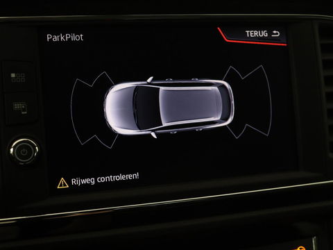 SEAT Leon 1.5 TSI FR Business Intens | Stoelverwarming | Trekhaak | Adaptive cruise | Carplay | Virtual Cockpit | Full LED | Sfeerverlichting | Navigatie