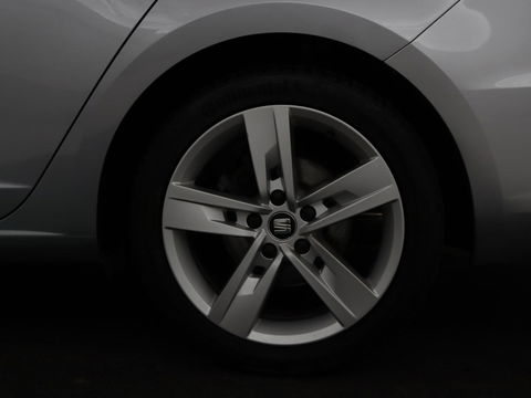 SEAT Leon 1.5 TSI FR Business Intens | Stoelverwarming | Trekhaak | Adaptive cruise | Carplay | Virtual Cockpit | Full LED | Sfeerverlichting | Navigatie