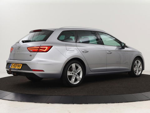 SEAT Leon 1.5 TSI FR Business Intens | Stoelverwarming | Trekhaak | Adaptive cruise | Carplay | Virtual Cockpit | Full LED | Sfeerverlichting | Navigatie