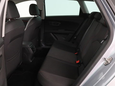 SEAT Leon 1.5 TSI FR Business Intens | Stoelverwarming | Trekhaak | Adaptive cruise | Carplay | Virtual Cockpit | Full LED | Sfeerverlichting | Navigatie