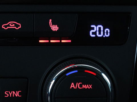 SEAT Leon 1.5 TSI FR Business Intens | Stoelverwarming | Trekhaak | Adaptive cruise | Carplay | Virtual Cockpit | Full LED | Sfeerverlichting | Navigatie