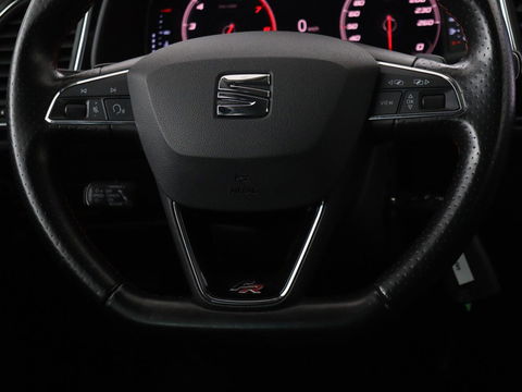 SEAT Leon 1.5 TSI FR Business Intens | Stoelverwarming | Trekhaak | Adaptive cruise | Carplay | Virtual Cockpit | Full LED | Sfeerverlichting | Navigatie
