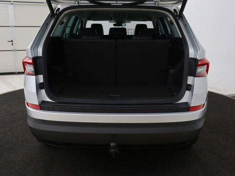 Škoda Kodiaq 1.5 TSI Business Edition 7-persoons | Trekhaak | Stoelverwarming | Adaptive cruise | Canton Sound | Carplay | Half leder | Keyless | Full LED | Navigatie