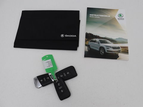 Škoda Kodiaq 1.5 TSI Business Edition 7-persoons | Trekhaak | Stoelverwarming | Adaptive cruise | Canton Sound | Carplay | Half leder | Keyless | Full LED | Navigatie