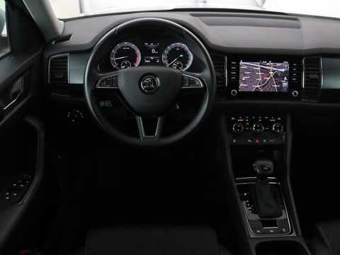 Škoda Kodiaq 1.5 TSI Business Edition 7-persoons | Trekhaak | Stoelverwarming | Adaptive cruise | Canton Sound | Carplay | Half leder | Keyless | Full LED | Navigatie