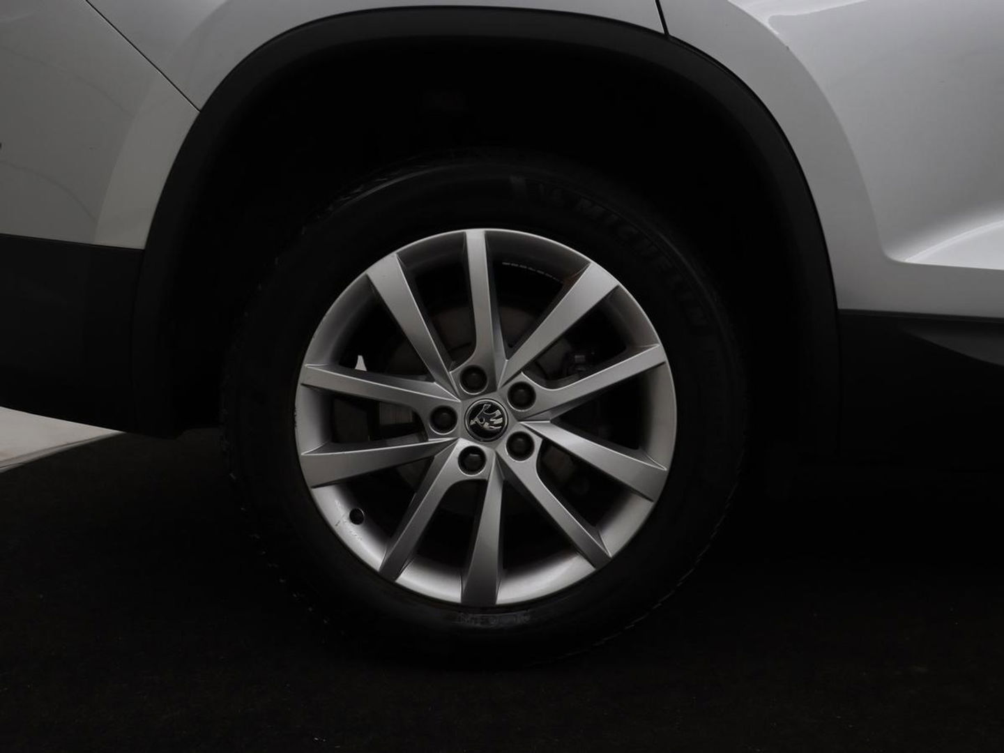 Škoda Kodiaq 1.5 TSI Business Edition 7-persoons | Trekhaak | Stoelverwarming | Adaptive cruise | Canton Sound | Carplay | Half leder | Keyless | Full LED | Navigatie