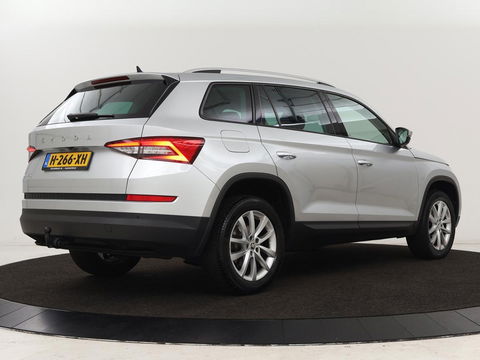Škoda Kodiaq 1.5 TSI Business Edition 7-persoons | Trekhaak | Stoelverwarming | Adaptive cruise | Canton Sound | Carplay | Half leder | Keyless | Full LED | Navigatie