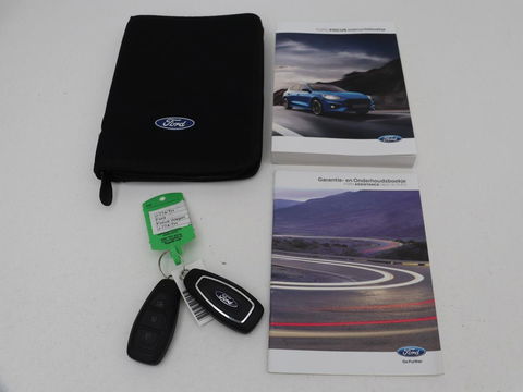 Ford Focus 1.0 EcoBoost Active | Trekhaak | Half leder | Stoel & stuurverwarming | B&O Sound | Camera | Adaptive cruise | Climate control | Keyless | Full LED
