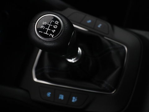 Ford Focus 1.0 EcoBoost Active | Trekhaak | Half leder | Stoel & stuurverwarming | B&O Sound | Camera | Adaptive cruise | Climate control | Keyless | Full LED
