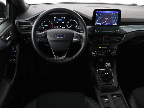 Ford Focus 1.0 EcoBoost Active | Trekhaak | Half leder | Stoel & stuurverwarming | B&O Sound | Camera | Adaptive cruise | Climate control | Keyless | Full LED
