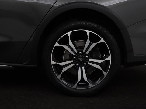 Ford Focus 1.0 EcoBoost Active | Trekhaak | Half leder | Stoel & stuurverwarming | B&O Sound | Camera | Adaptive cruise | Climate control | Keyless | Full LED