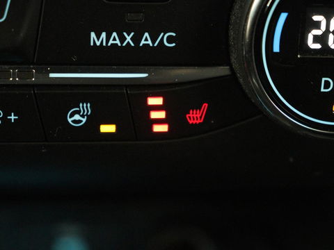 Ford Focus 1.0 EcoBoost Active | Trekhaak | Half leder | Stoel & stuurverwarming | B&O Sound | Camera | Adaptive cruise | Climate control | Keyless | Full LED