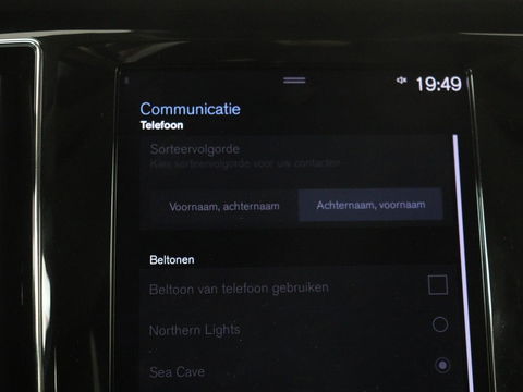 Volvo V60 2.0 B4 Momentum | Stoel & stuurverwarming | Trekhaak | Camera | Adaptive cruise | Carplay | Achterbankverwarming | Full LED | Navigatie