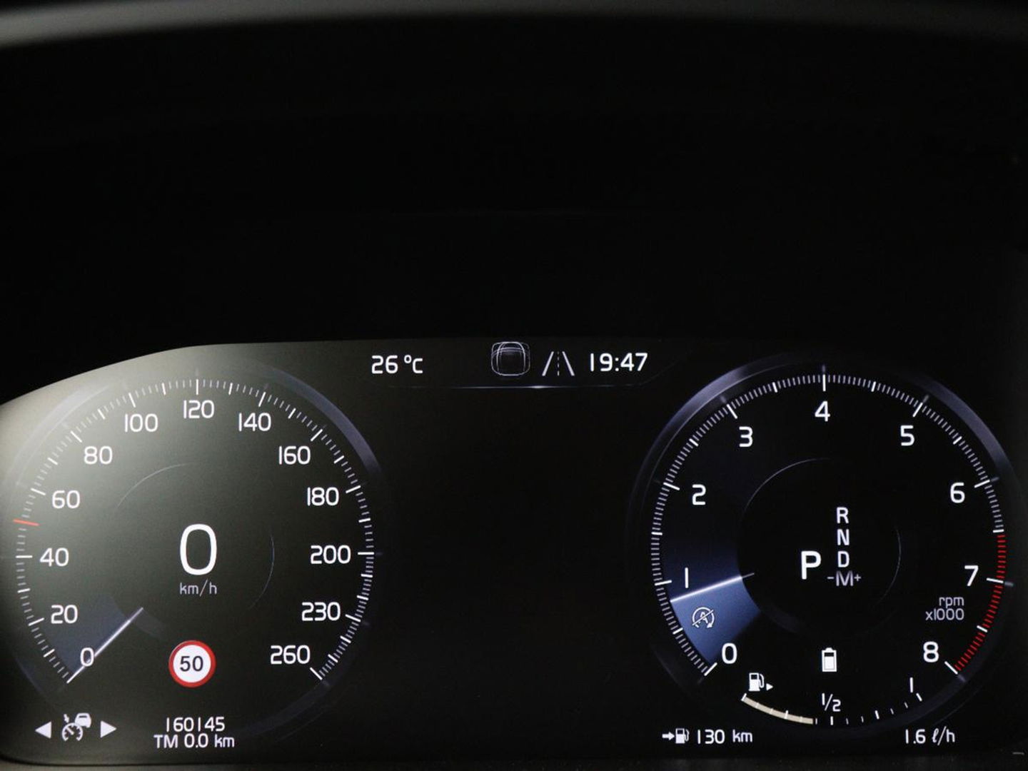 Volvo V60 2.0 B4 Momentum | Stoel & stuurverwarming | Trekhaak | Camera | Adaptive cruise | Carplay | Achterbankverwarming | Full LED | Navigatie