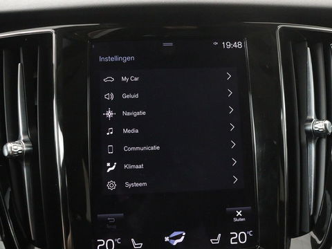 Volvo V60 2.0 B4 Momentum | Stoel & stuurverwarming | Trekhaak | Camera | Adaptive cruise | Carplay | Achterbankverwarming | Full LED | Navigatie