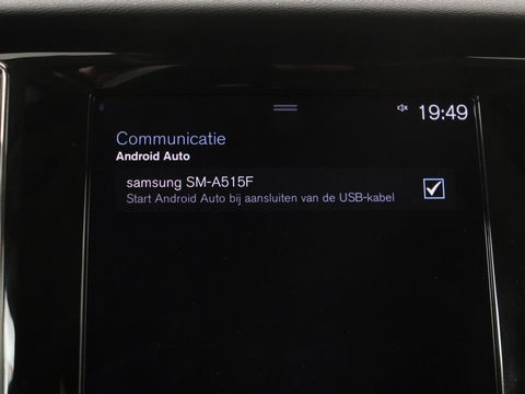 Volvo V60 2.0 B4 Momentum | Stoel & stuurverwarming | Trekhaak | Camera | Adaptive cruise | Carplay | Achterbankverwarming | Full LED | Navigatie