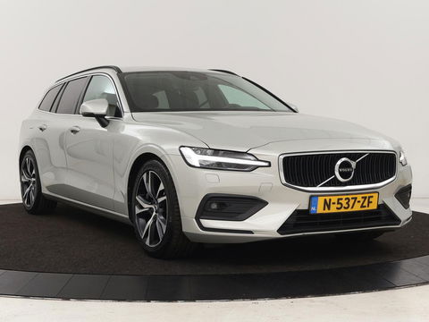 Volvo V60 2.0 B4 Momentum | Stoel & stuurverwarming | Trekhaak | Camera | Adaptive cruise | Carplay | Achterbankverwarming | Full LED | Navigatie