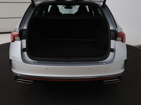 Škoda Octavia 1.4 TSI RS iV PHEV Business | Panoramadak | Leder/Alcantara | Adaptive cruise | Massage | Camera | Side Assist | Matrix LED | Carplay | Memory | Navigatie