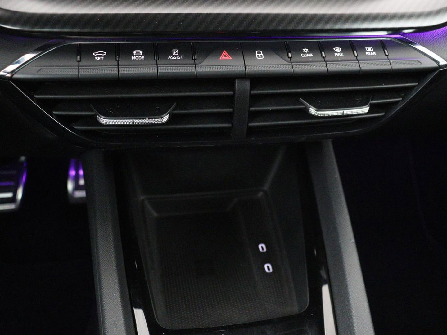 Škoda Octavia 1.4 TSI RS iV PHEV Business | Panoramadak | Leder/Alcantara | Adaptive cruise | Massage | Camera | Side Assist | Matrix LED | Carplay | Memory | Navigatie