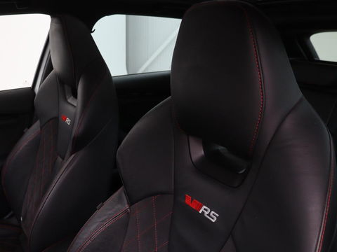 Škoda Octavia 1.4 TSI RS iV PHEV Business | Panoramadak | Leder/Alcantara | Adaptive cruise | Massage | Camera | Side Assist | Matrix LED | Carplay | Memory | Navigatie