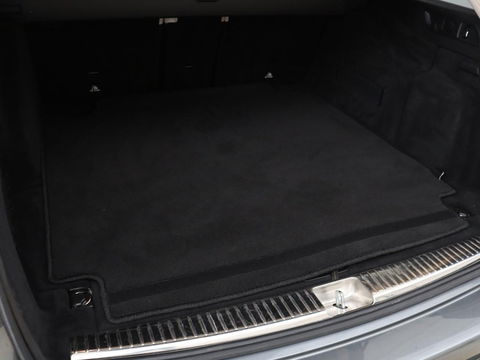 Mercedes-Benz E-Klasse 200 Business Solutions | Leder | 360 camera | Stoelverwarming | Carplay | Matrix LED | Widescreen | Park Assist | Navigatie | Memory