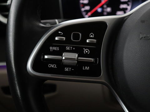 Mercedes-Benz E-Klasse 200 Business Solutions | Leder | 360 camera | Stoelverwarming | Carplay | Matrix LED | Widescreen | Park Assist | Navigatie | Memory