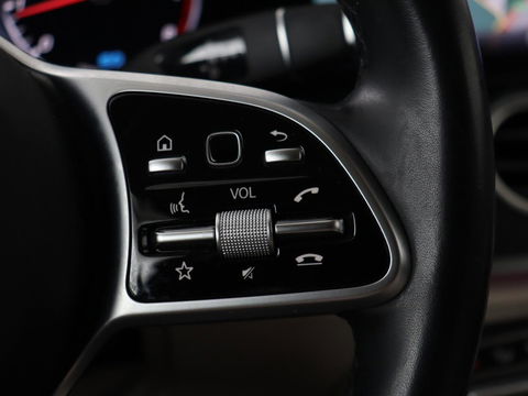 Mercedes-Benz E-Klasse 200 Business Solutions | Leder | 360 camera | Stoelverwarming | Carplay | Matrix LED | Widescreen | Park Assist | Navigatie | Memory