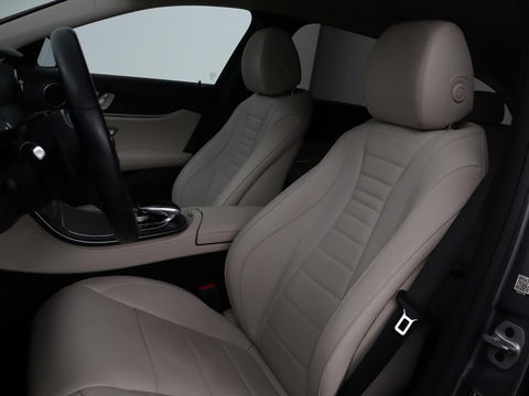 Mercedes-Benz E-Klasse 200 Business Solutions | Leder | 360 camera | Stoelverwarming | Carplay | Matrix LED | Widescreen | Park Assist | Navigatie | Memory