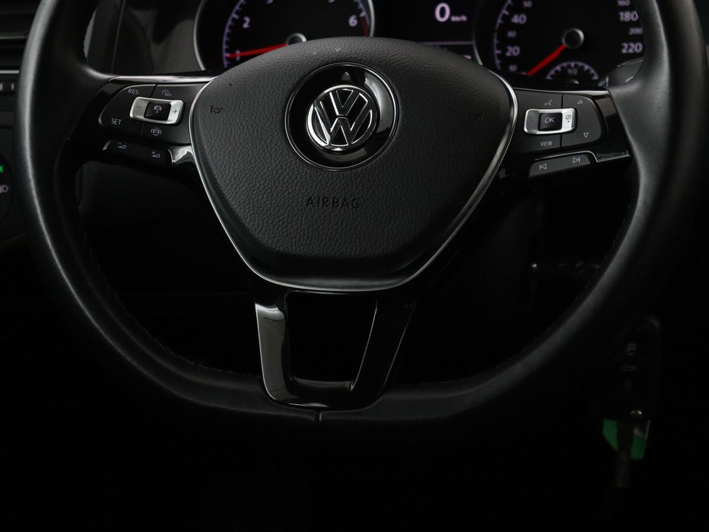Volkswagen Golf 1.5 TSI Comfortline Business | Stoelverwarming | Massage | Carplay | Navigatie | Adaptive cruise | Climate control | Parkeerhulp | Bluetooth