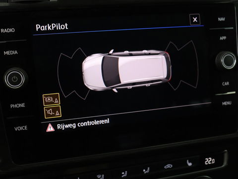 Volkswagen Golf 1.5 TSI Comfortline Business | Stoelverwarming | Massage | Carplay | Navigatie | Adaptive cruise | Climate control | Parkeerhulp | Bluetooth