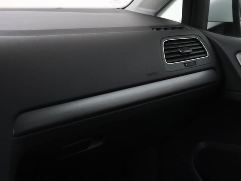 Volkswagen Golf 1.5 TSI Comfortline Business | Stoelverwarming | Massage | Carplay | Navigatie | Adaptive cruise | Climate control | Parkeerhulp | Bluetooth