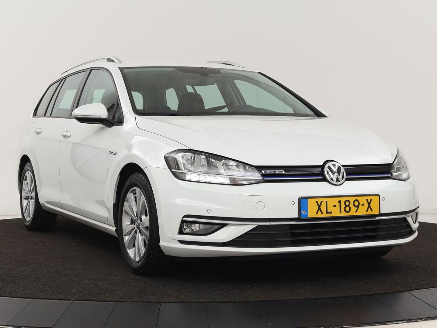Volkswagen Golf 1.5 TSI Comfortline Business | Stoelverwarming | Massage | Carplay | Navigatie | Adaptive cruise | Climate control | Parkeerhulp | Bluetooth